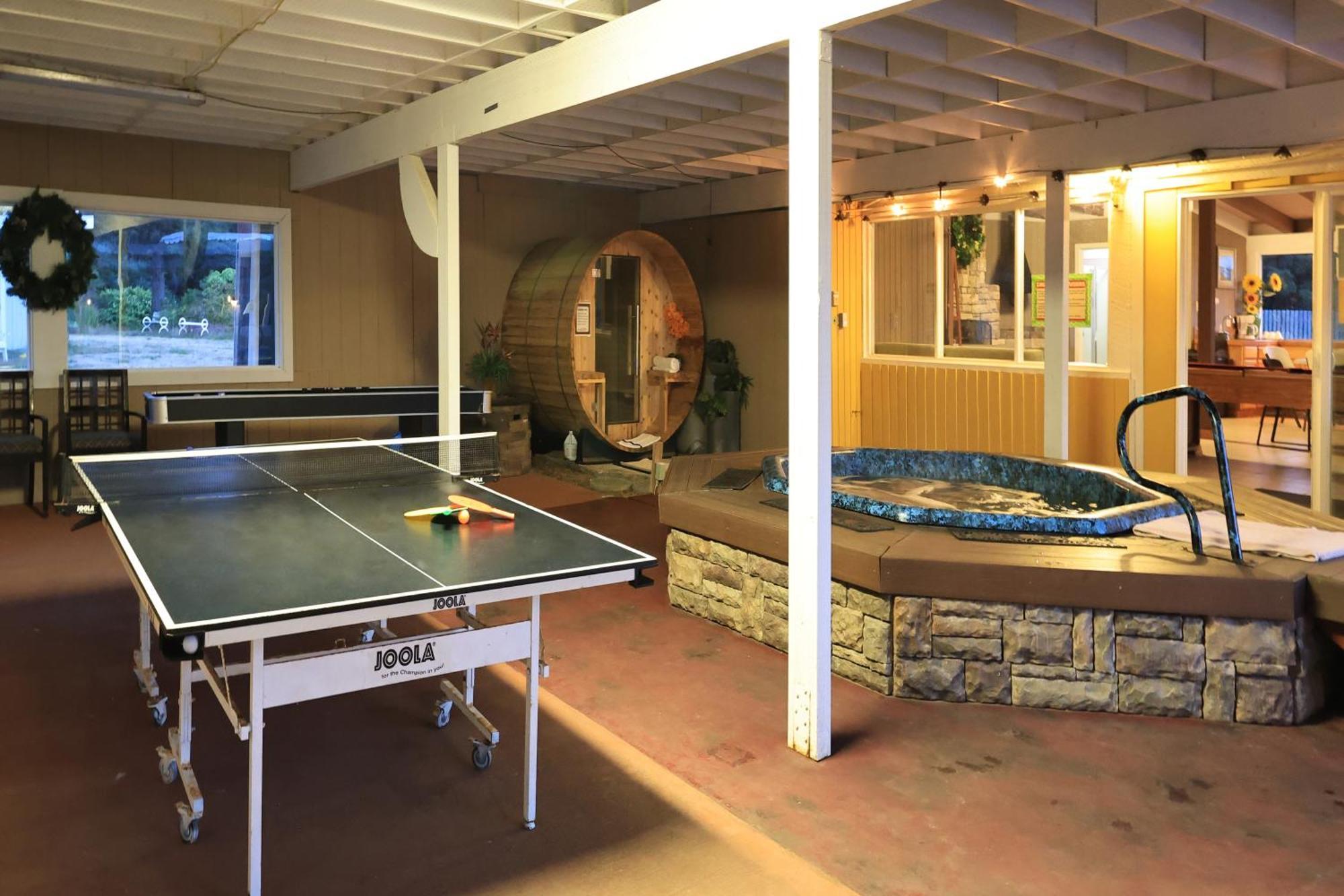 Beachwood Condos & Resort Copalis Beach エクステリア 写真
