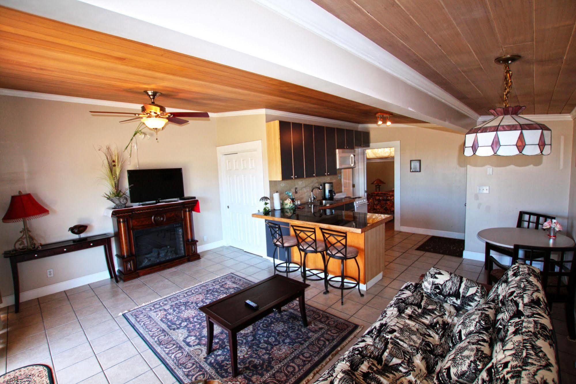 Beachwood Condos & Resort Copalis Beach エクステリア 写真
